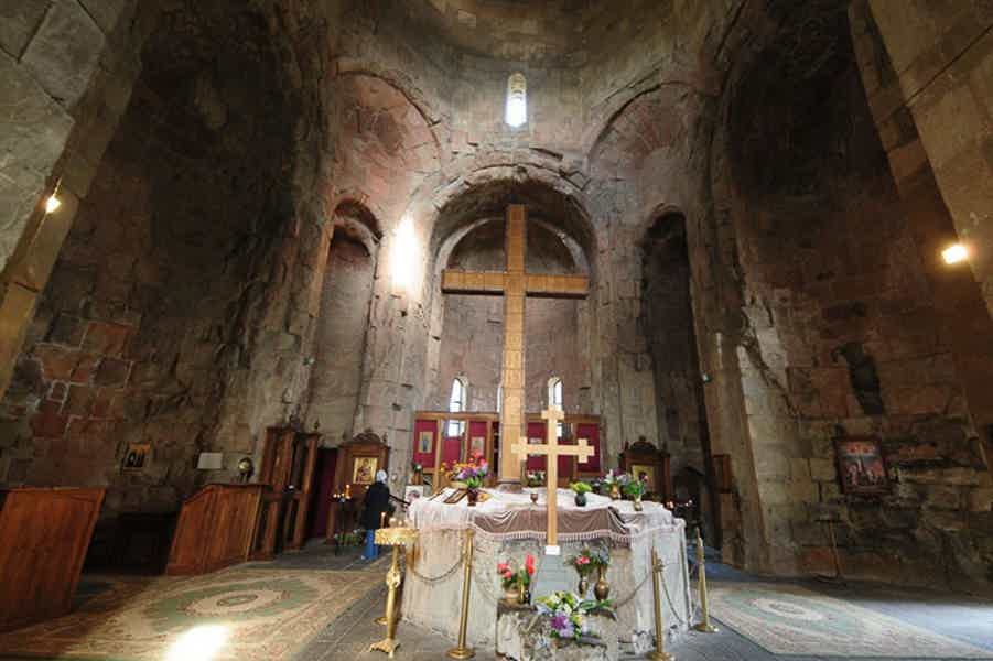 Древняя столица Мцхета,  город Гори , пещерный  город Уплисцихе - фото 1