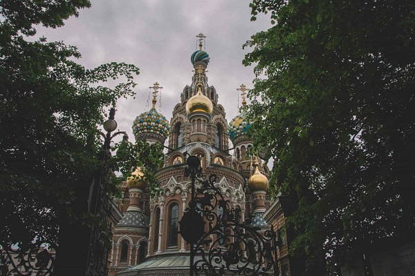 Спас на Крови: о храме, императоре и зданиях вокруг