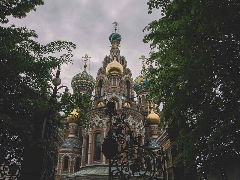 Спас на Крови: о храме, императоре и зданиях вокруг