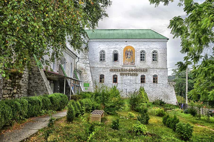 Свято-Михайловский монастырь и термальные источники - фото 7