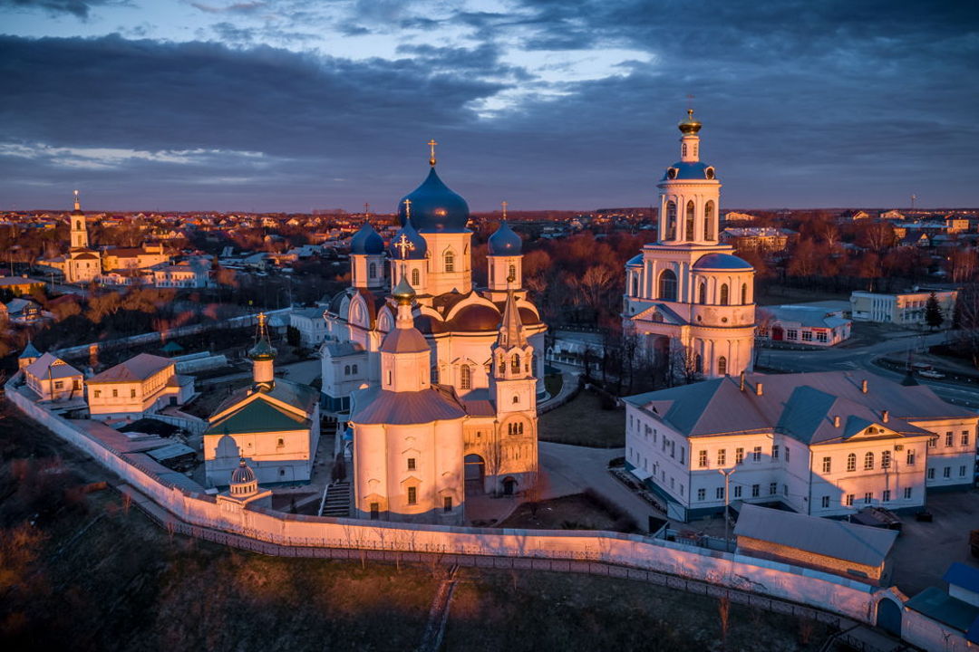 Боголюбово: княжеский дворец XII века и храм Покрова на Нерли — фото 5