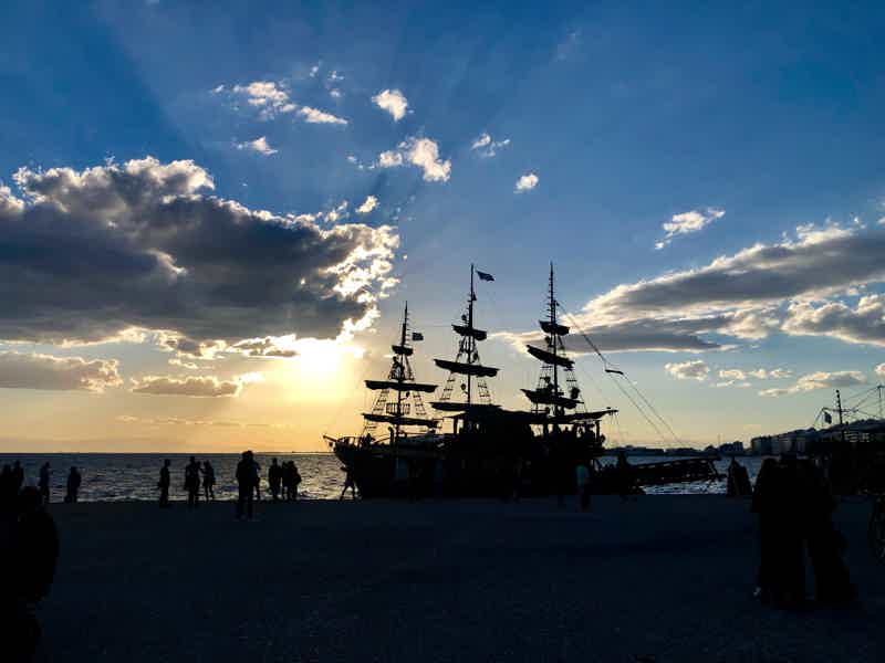 Чарующий закат на пиратской яхте  - фото 4