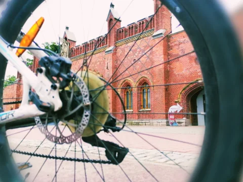 Экскурсии по Калининграду на велосипедах и самокатах
