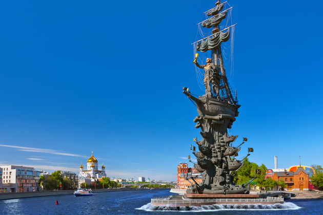 Обзорная речная прогулка по Москве-реке от Храма Христа Спасителя