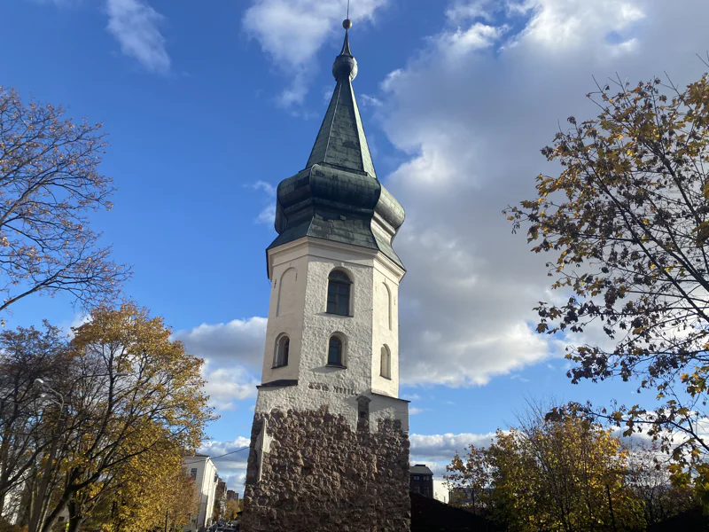 По Выборгу на микроавтобусе — фото 4, Выборг | Покатаем
