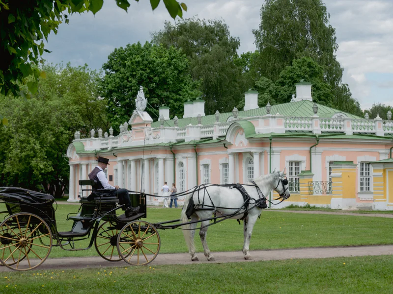 Кусково: групповая прогулка по усадьбе графов Шереметевых — фото 7, Москва | Покатаем