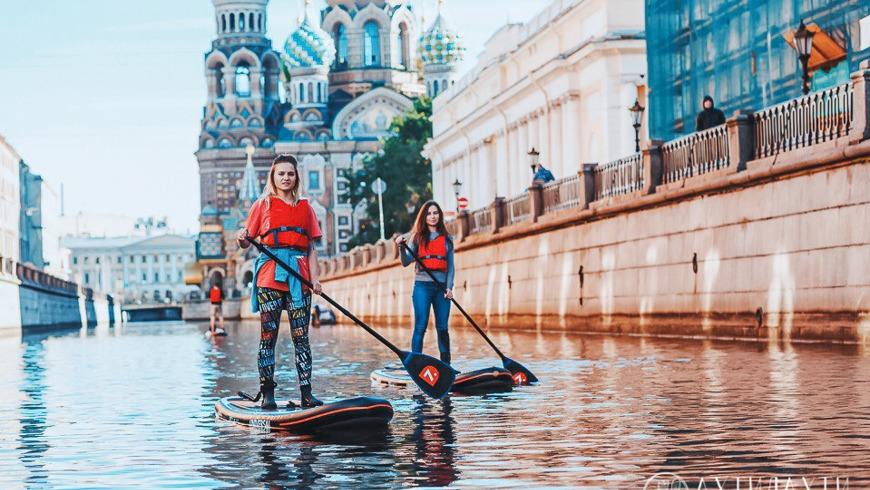 Прогулка на SUP-доске по историческому центру Петербурга