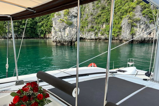 Фото к экскурсии Круиз на парусном катамаране: сноркелинг и ужин на закате