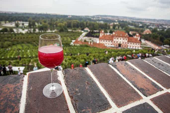 In vino veritas! Экскурсия по Праге с бокалом вина.