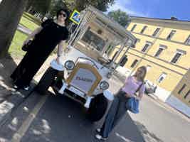Экскурсия "Машина времени: экскурсия на ретромобиле по центру Ярославля" - фото отзыва 2