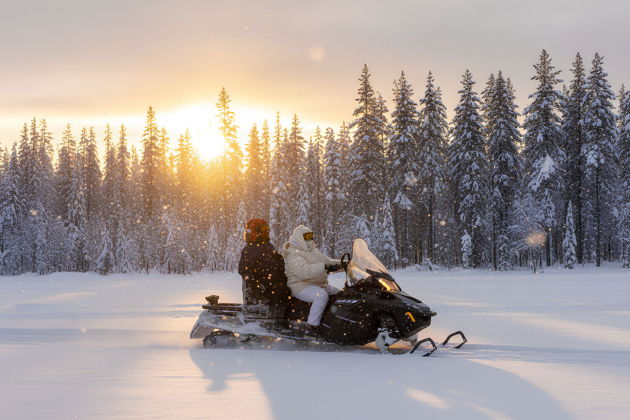 Главное изображение экскурсии - На канадских снегоходах в русскую зиму: снегоходный тур