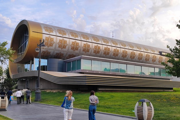 Баку во всех красках - день и ночь: от Ичеришехера до огней Нагорного парка