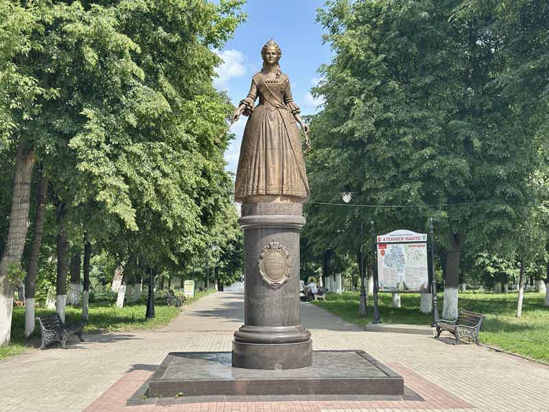 Из Тулы — в Богородицкий дворец-музей и на экоферму с заездом в Кондуки - фото 2