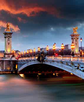Admire evening views of Paris from the Seine