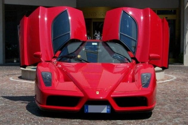 Тест-драйв «Ferrari» «Lamborgini» экскурсия в музей создания «Ferrari» в Модена.
