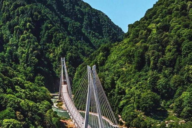 Виды На внедорожнике по Сочи в мини-группе: ущелье и каньоны