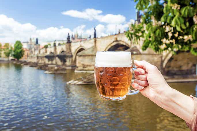 Prague: River Boat Ride & Guided Trip w/ Drinks