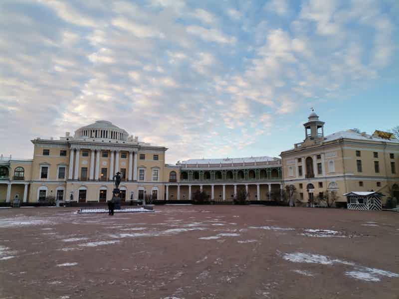 Путешествие в Павловск: откройте тайны с профессиональным краеведом - фото 1