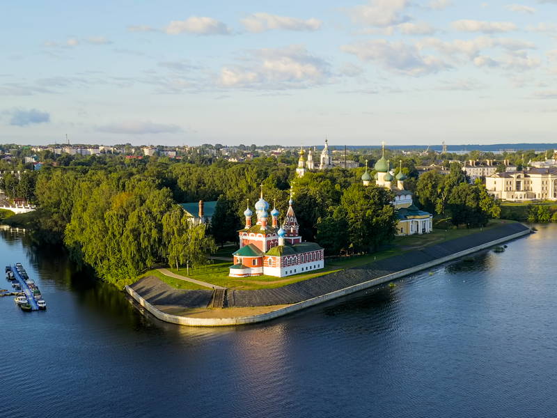 Русь святая, путешествие по городу на реке времени