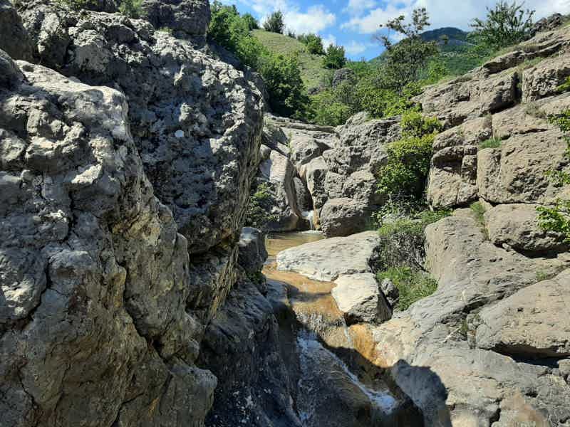 Большой каньон Крыма в миниатюре: Арпатские водопады и урочище Панагия - фото 5