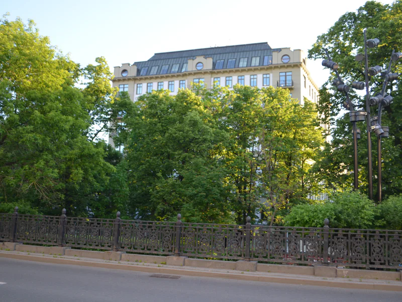 Обзорная экскурсия: Кремль, район Чертолье, Храм Христа Спасителя — фото 5, Москва | Покатаем