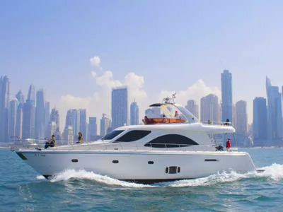 Яхт-тур по Дубаю: свежие напитки, вид на небоскребы и яркие впечатления