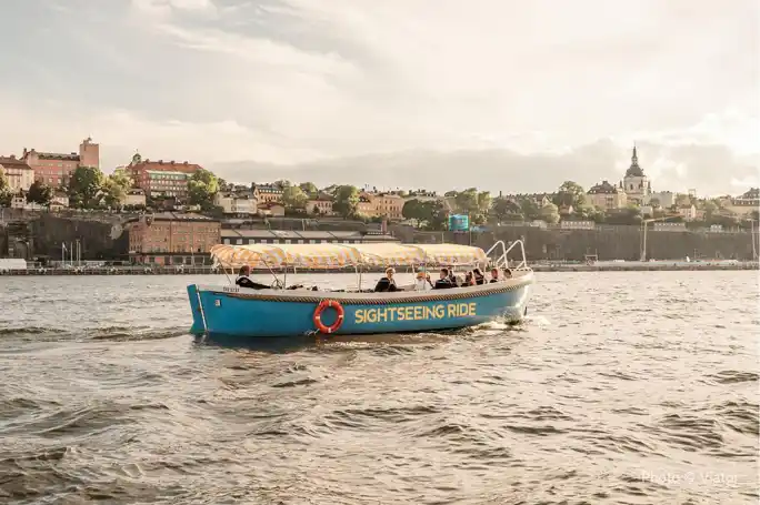 Open Electric Boat Ride in Stockholm with Live-Guide