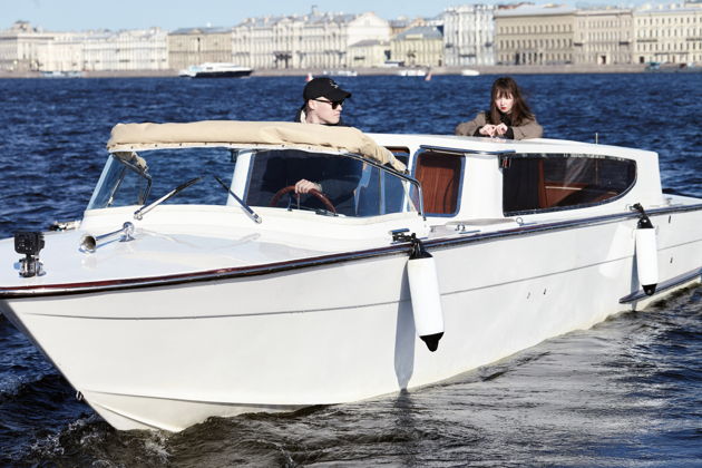 Виды Прогулка на венецианском такси по рекам и каналам Петербурга