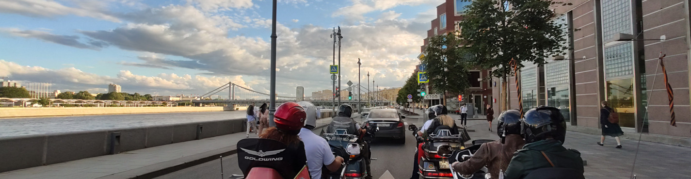 Асфальтовые волны — мотосага по набережным Москвы