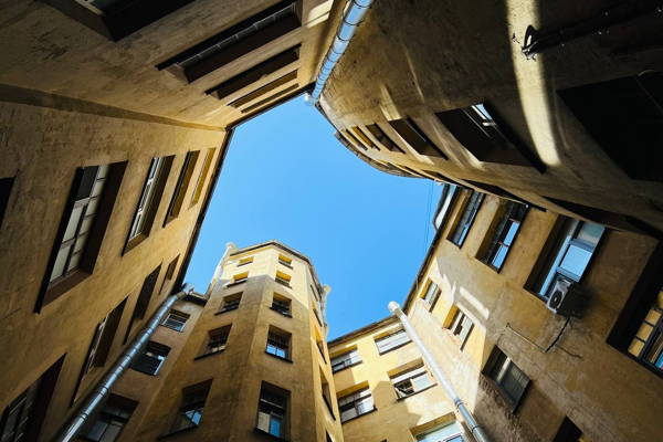 Петроградская сторона: за кулисами парадного Петербурга
