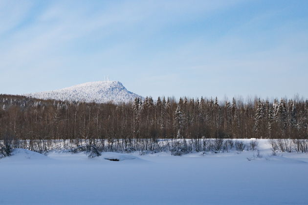 Виды 4в1: Гора Полюд, скала Ветлан, пещера с окаменелостями, «ряжи» на реке Вишера
