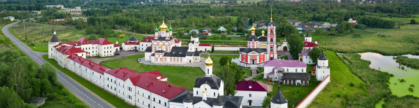 Святыни Ростова: четыре главных монастыря на транспорте туристов