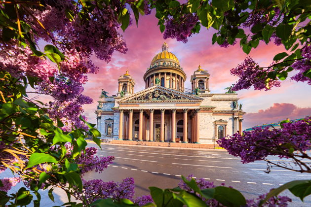 Фото к экскурсии Обзорная экскурсия по Санкт-Петербургу и Петергофу на минивене