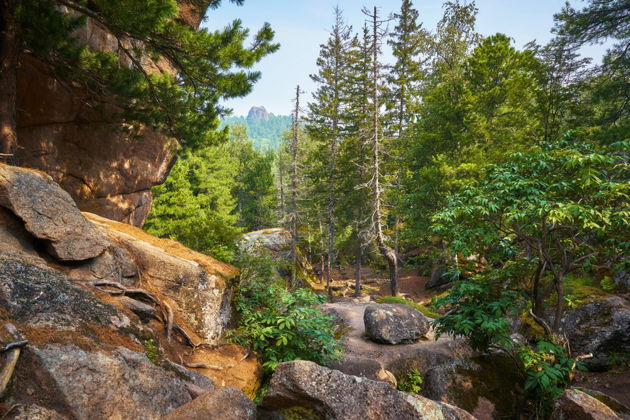 Уникальная групповая экскурсия на Столбы с заездом до скал
