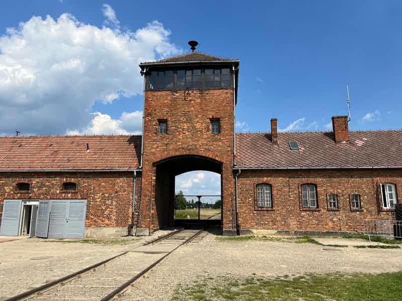 Krakow: Auschwitz-Birkenau Guided Tour with Transportation - photo 1