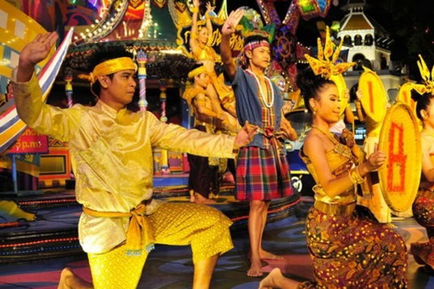 Фото к экскурсии Шоу «Фантазия»