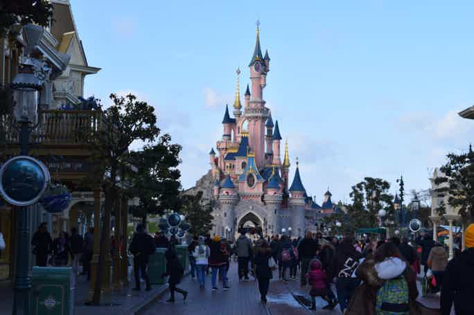 1 Day, 1-Park with Shuttle Transport: Disneyland® Paris