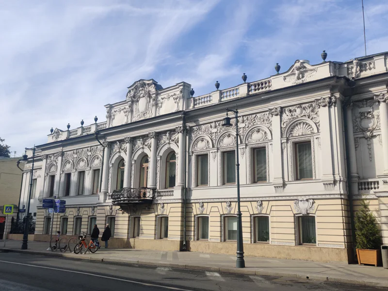 «Пречистенка + Остоженка = Престиженка» — экскурсия в мини-группе — фото 2, Москва | Покатаем