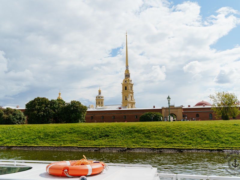 Речная прогулка и полуденный выстрел с воды - экскурсия в Санкт-Петербург, Россия